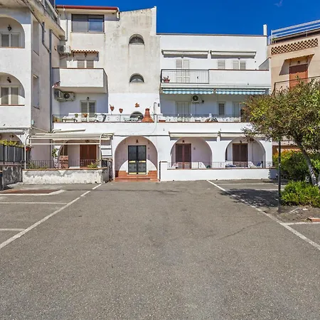 Casa Larunchi Apartment Giardini Naxos